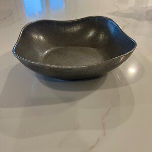 Wilton Armetale serving bowl